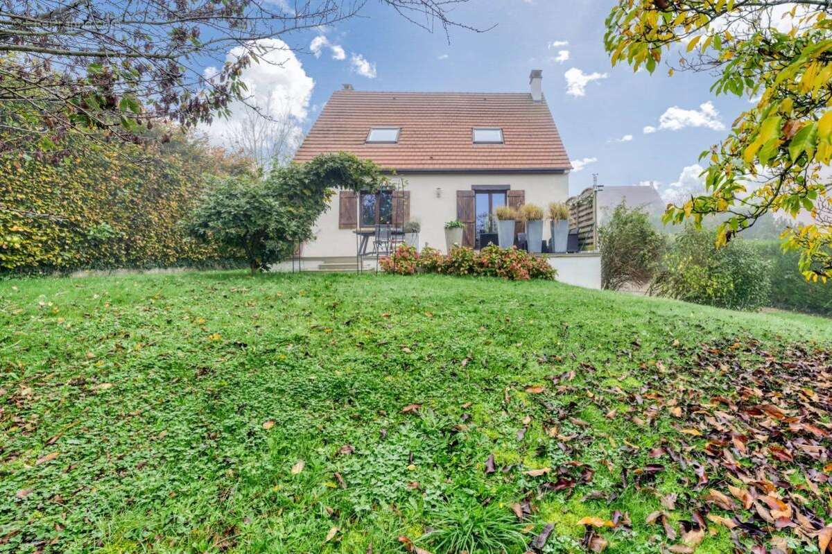 Maison à DAMMARTIN-EN-GOELE