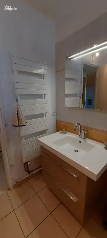30. GARD. NIMES. Appartement traversant climatisé de 106 m² avec terrasse dans résidence sécurisée - photo 8