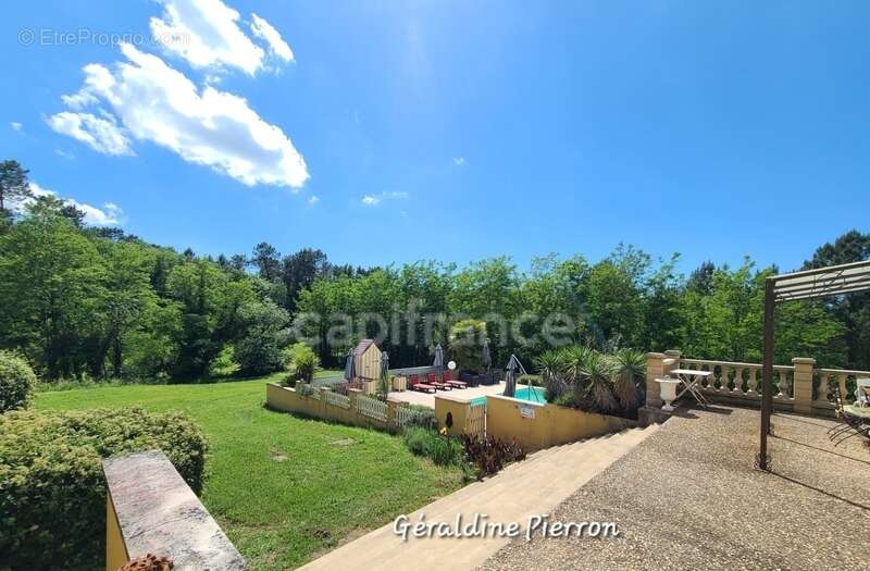 Maison à SAINT-BONNET-SUR-GIRONDE