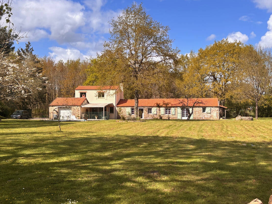 Maison à FROSSAY