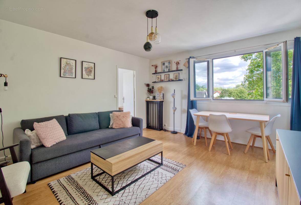 Appartement à SARTROUVILLE