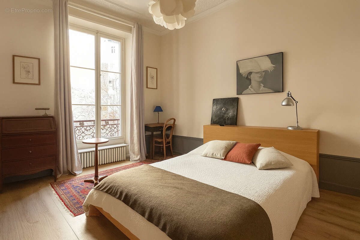 Appartement à PARIS-9E