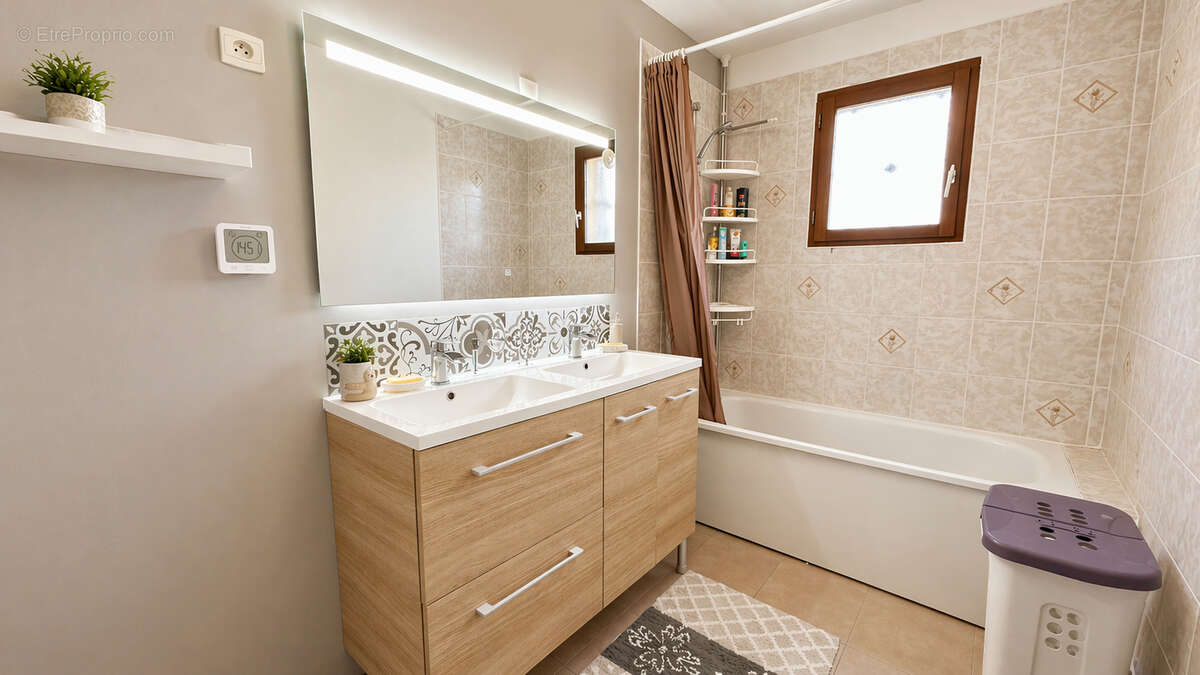 Maison à CHAMPROND-EN-GATINE