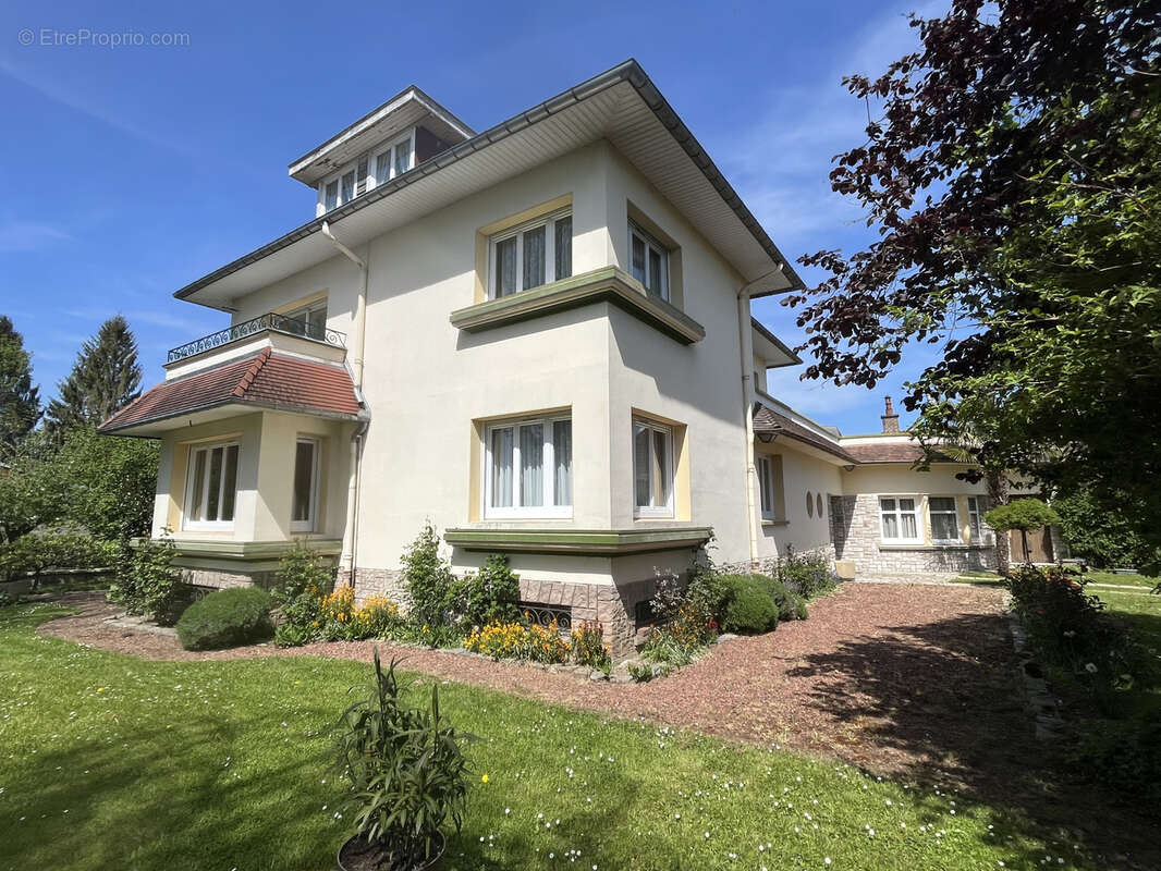 Maison à AUXI-LE-CHATEAU