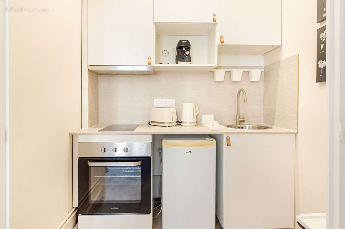 Appartement Marseille 2 pièces / Coup de coeur /  Proche Réformée - Rénové avec gout  - 13001 - photo 4