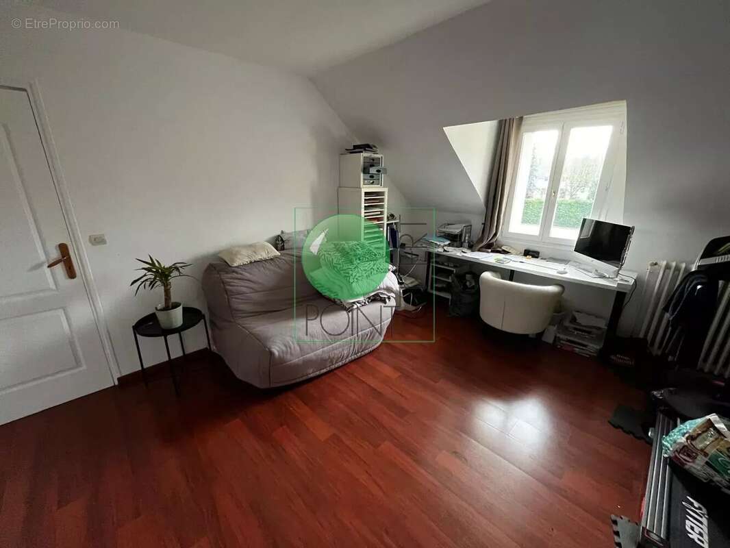 Maison à VERT-LE-GRAND