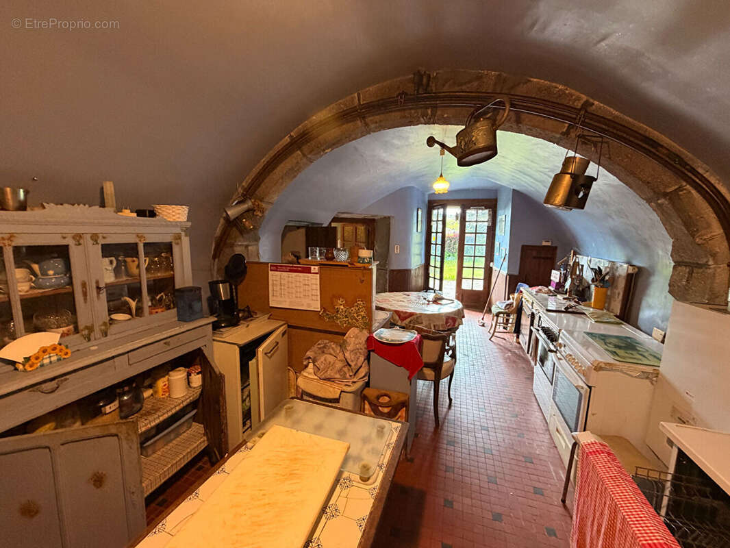 Maison de maître Talizat 6 pièce(s) 160 m2 - photo 7