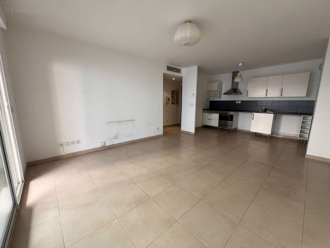 Appartement à MARSEILLE-7E