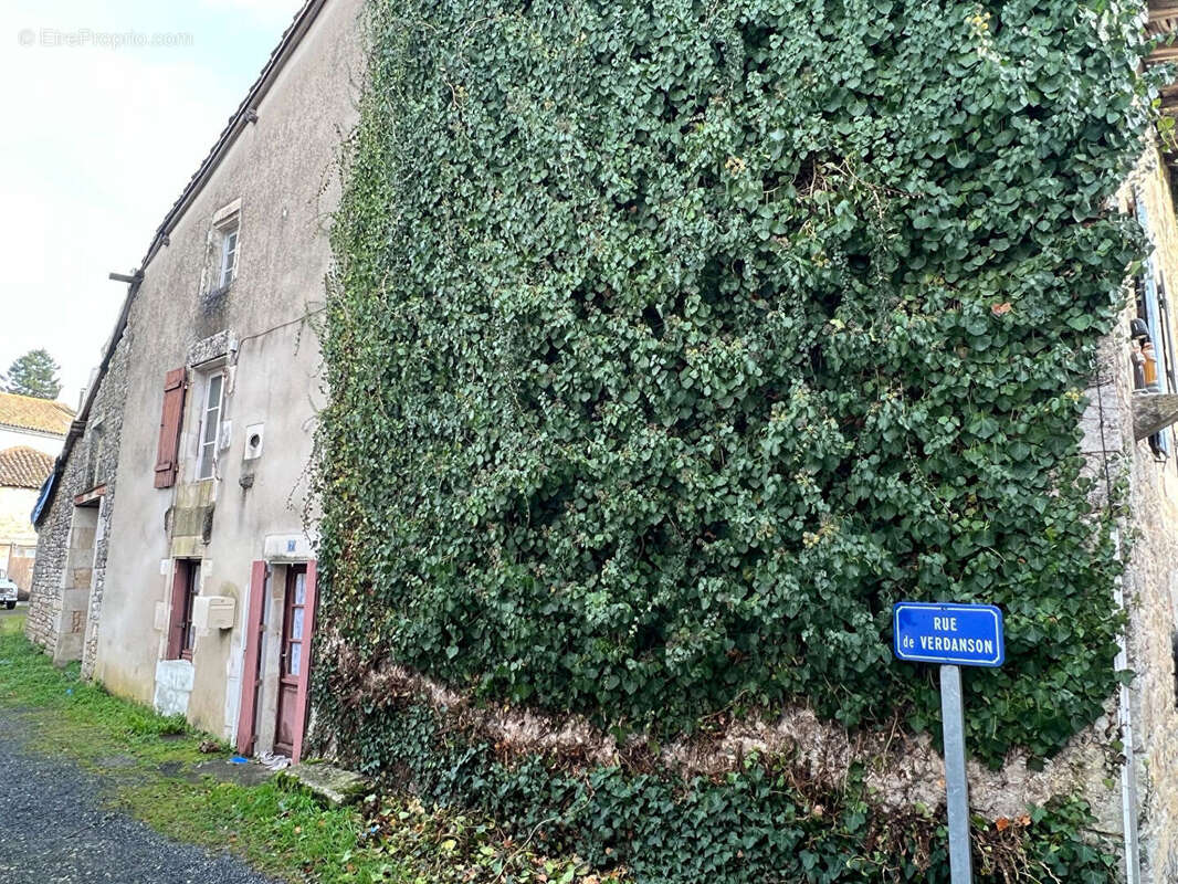 Maison 80m² à charroux - photo 9