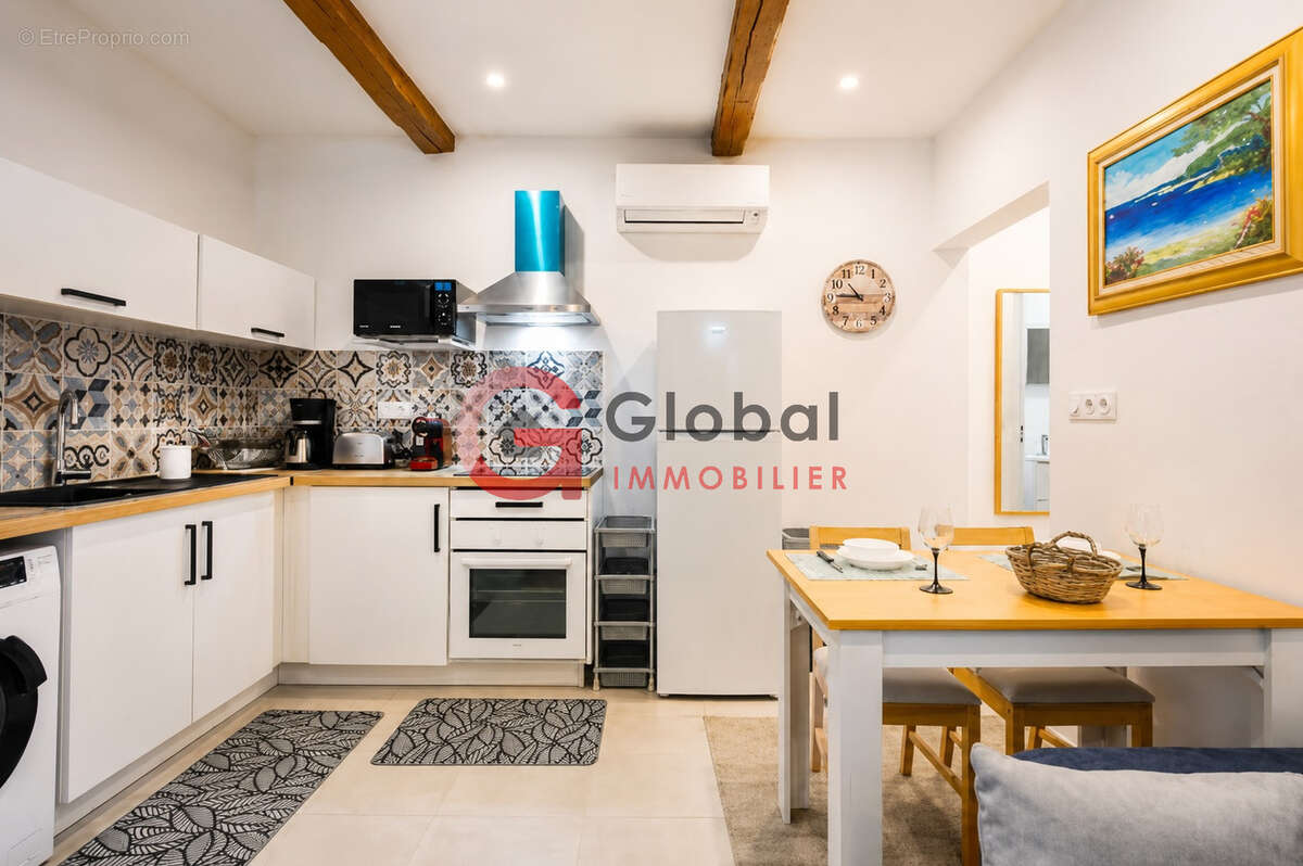 Appartement à MARSEILLE-5E