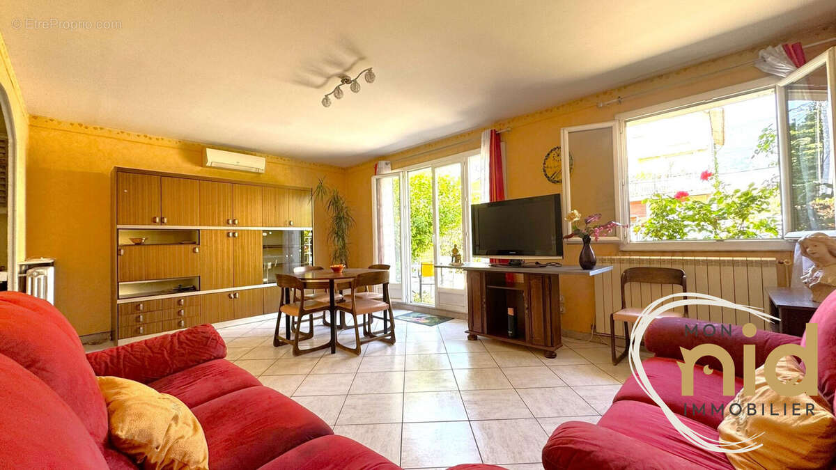 Maison à FONTAINE