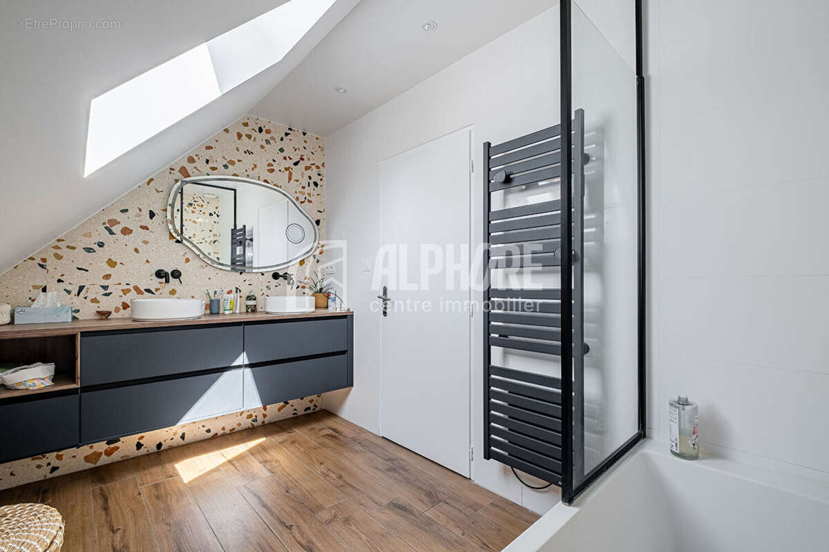 Maison RT2012 en classe A ,de 4 chambres - Garage  sur 1105m² de terrain - photo 14