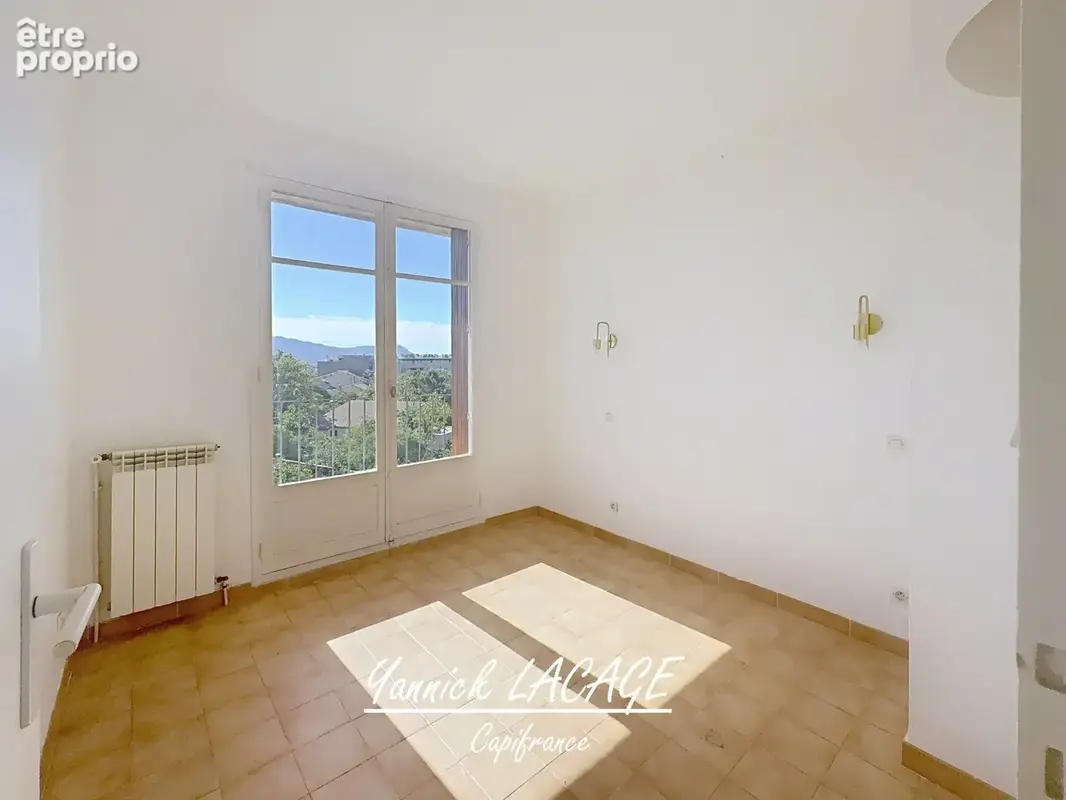 MARSEILLE 4e – T2 43 m² – 7e étage – Balcon filant – Vue panoramique - photo 10