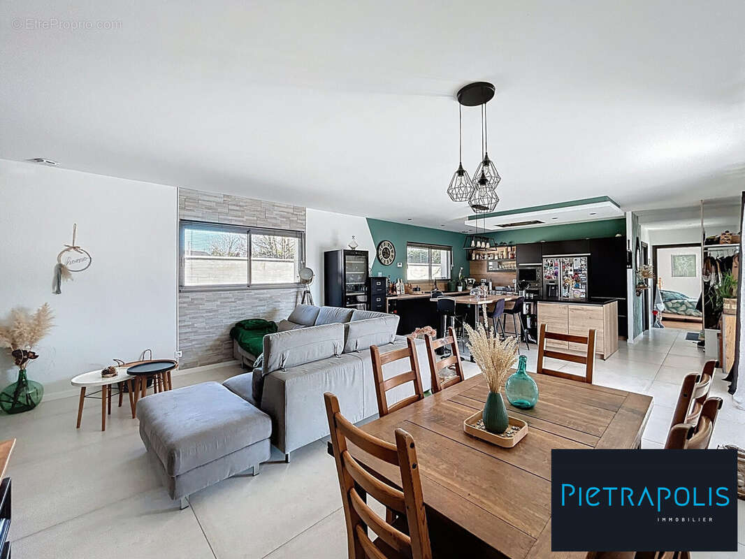 Maison à SAVIGNY-LE-SEC