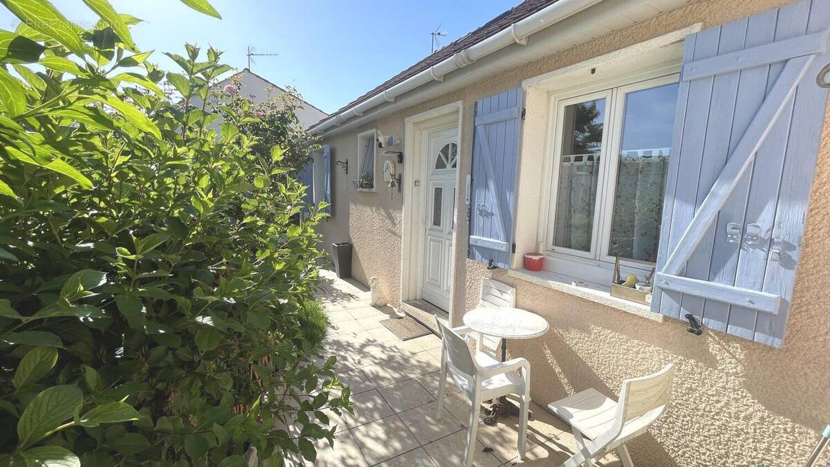 Maison à BUCHELAY