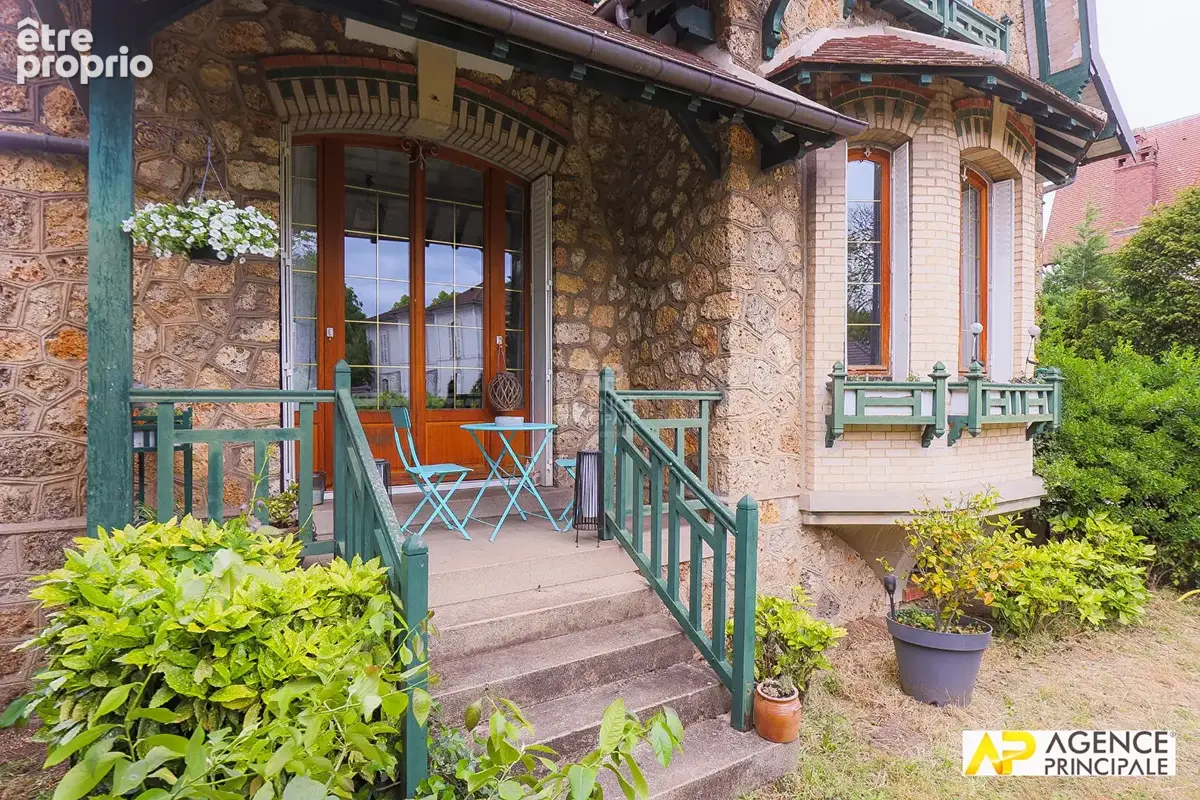 Maison 7 pièces à vendre à Maisons-Laffitte - 12 minutes gare - photo 8