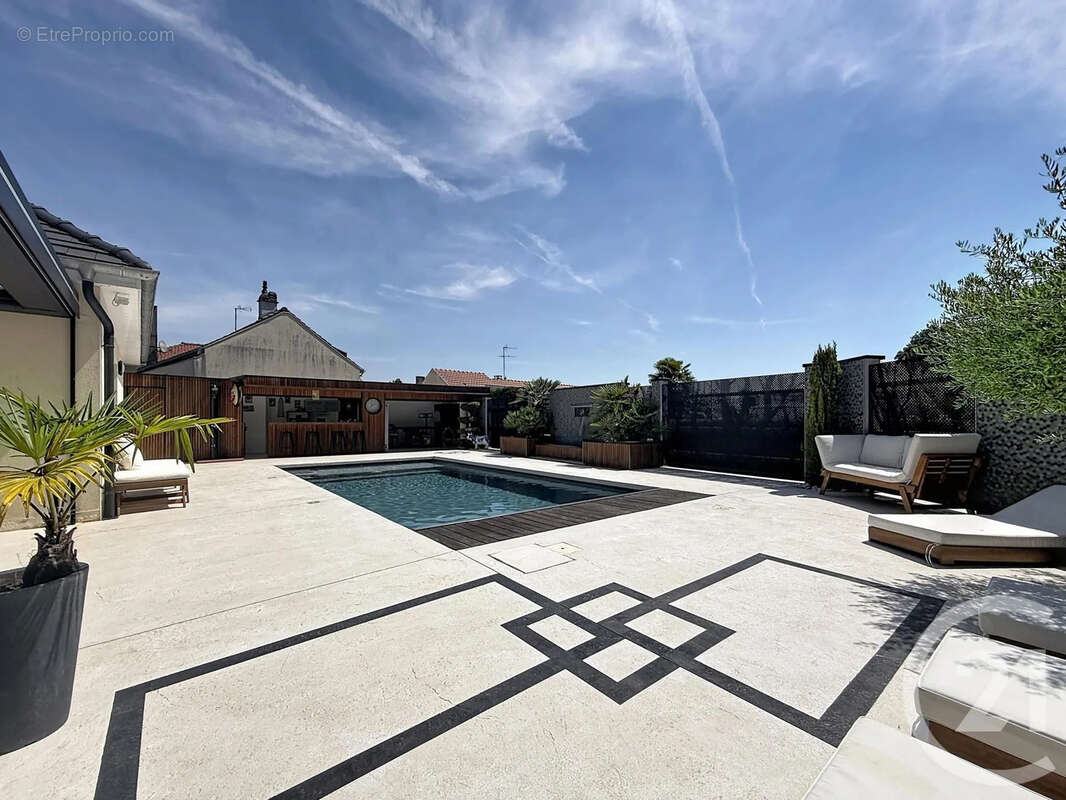 Maison 233 m² à Saint-Parres-Aux-Tertres  - photo 4