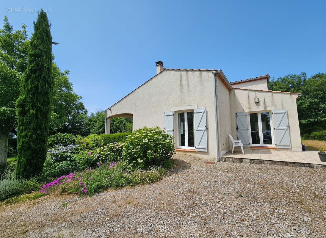 Maison à CUXAC-CABARDES