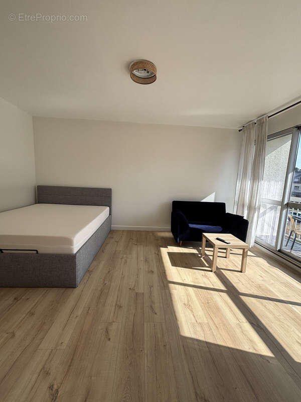 À VENDRE   Studio entièrement rénové   Quimper, quartier Prat Maria - photo 2