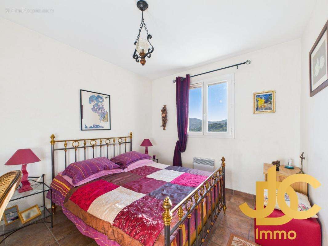 Maison à AURIBEAU-SUR-SIAGNE