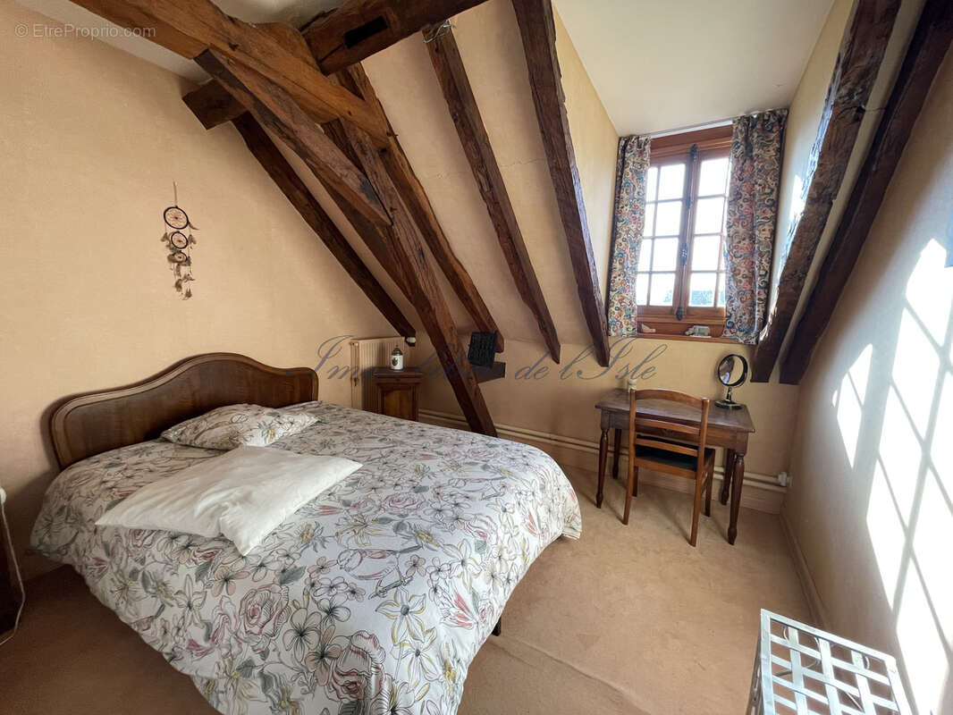 Maison à COULAURES