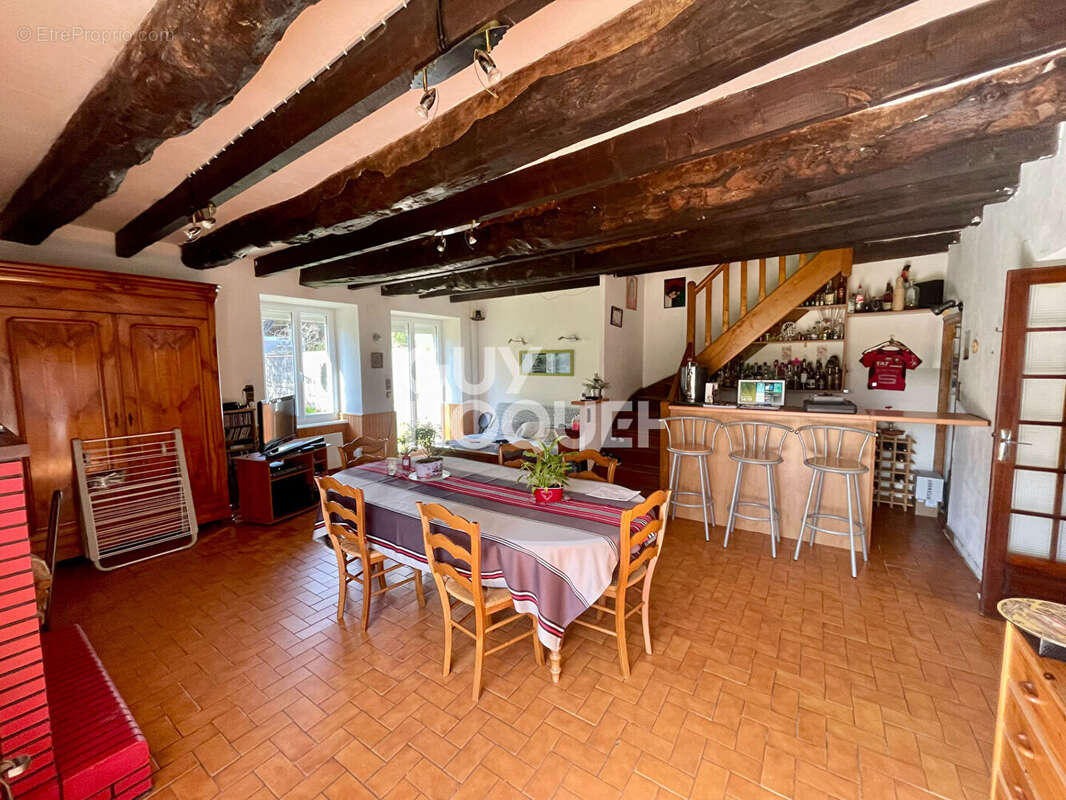 Maison à BAGUER-MORVAN