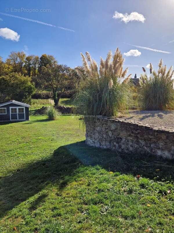 Maison à BUEIL-EN-TOURAINE