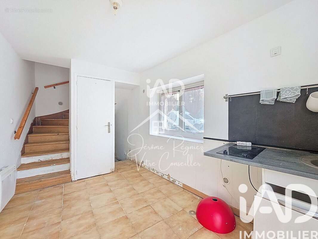 Photo 3