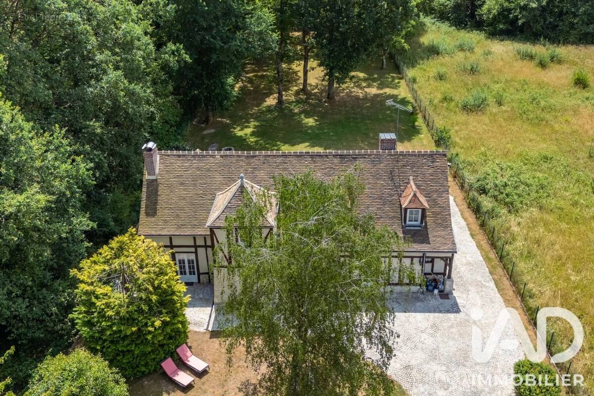 Photo 1 - Maison à CHAILLY-EN-BIERE