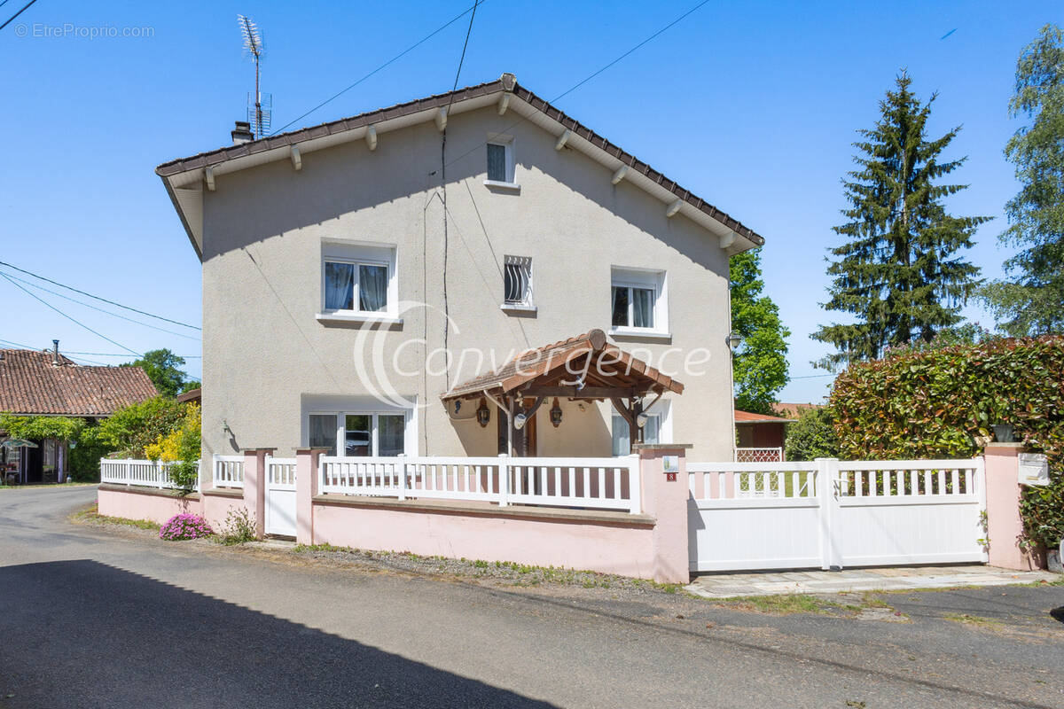 Maison à VIDEIX