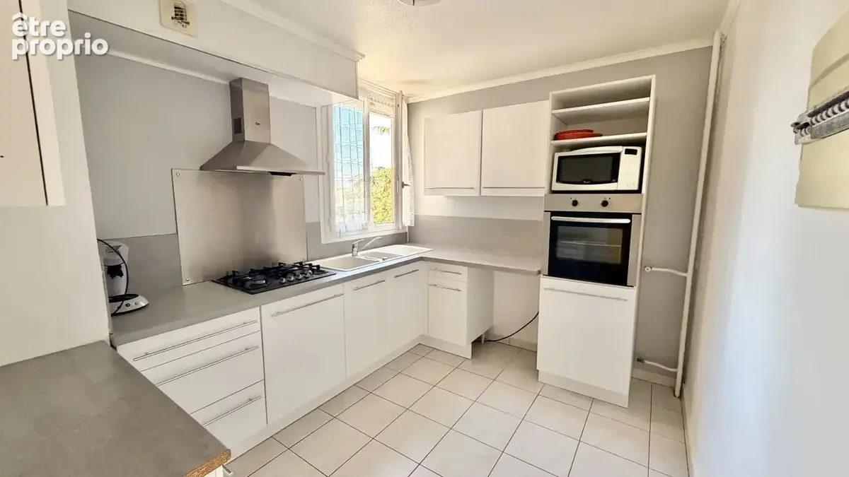 Appartement 4 pièces 81 m² à vendre à Vitrolles (13127) - photo 2