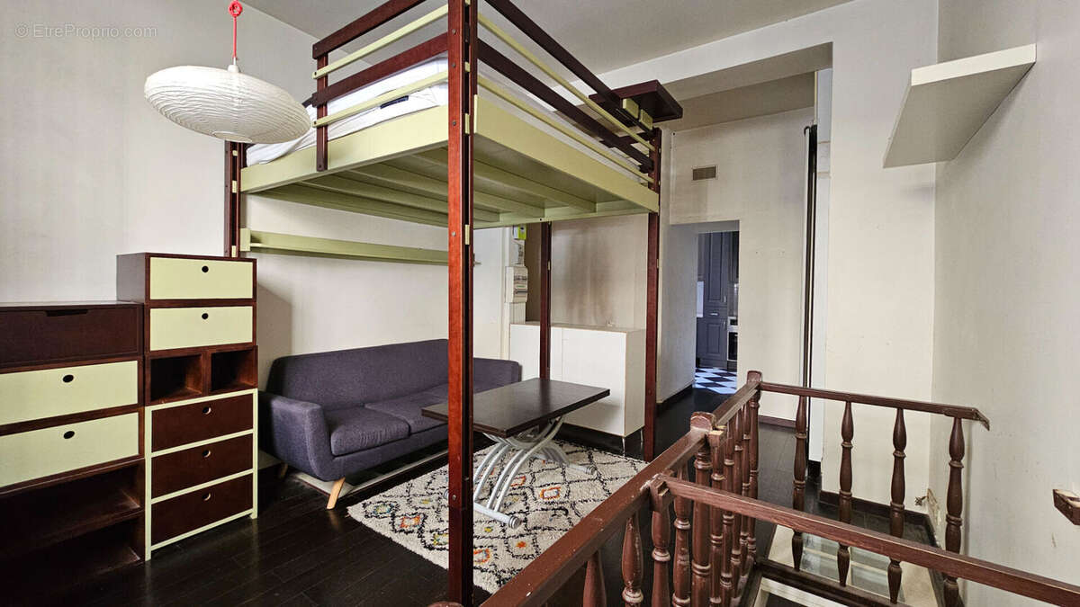 Appartement à PARIS-18E