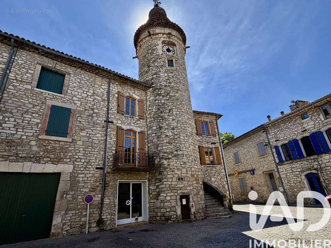 Photo 1 - Maison à SAINT-JEAN-DE-MARUEJOLS-ET-AVEJAN