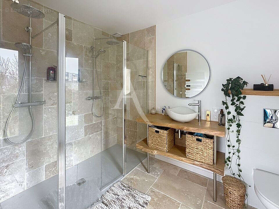 Maison à JUIGNE-SUR-LOIRE