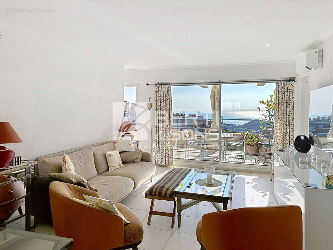 Appartement à MANDELIEU-LA-NAPOULE