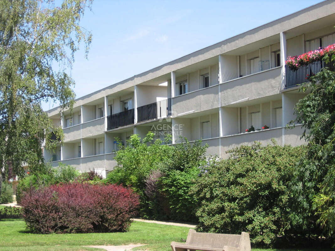 Appartement avec 4 chambres à 15 minutes à pied de la gare d'Ermont-Eaubonne ! - photo 13