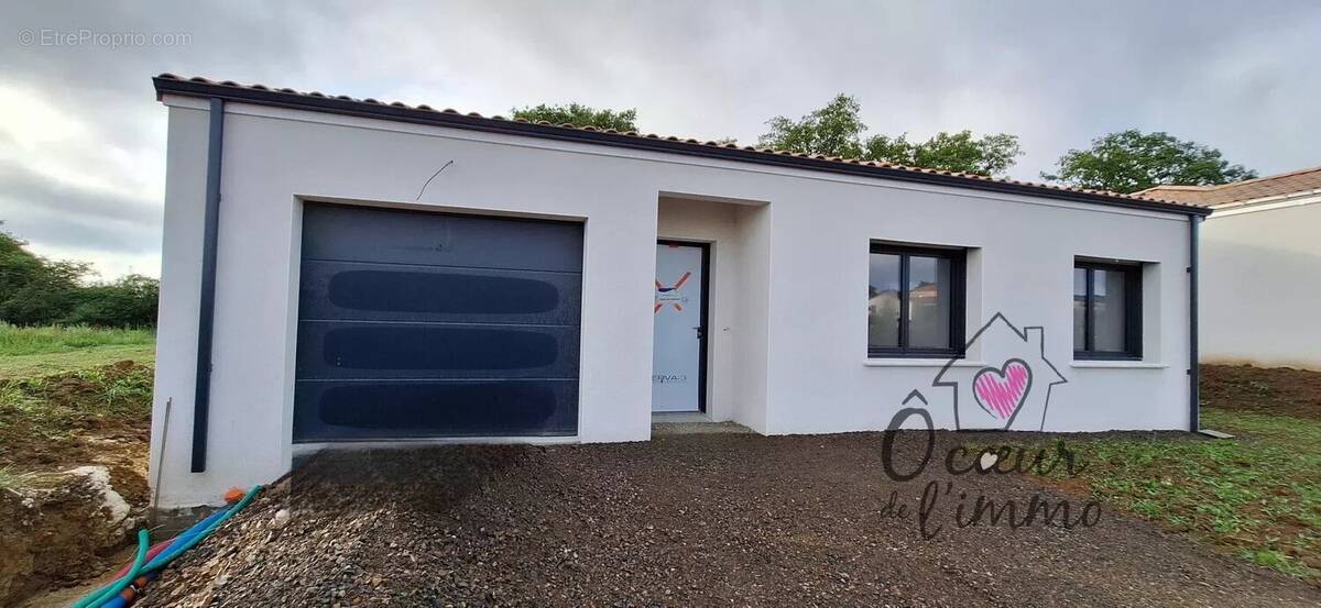 Maison à LE MAY-SUR-EVRE