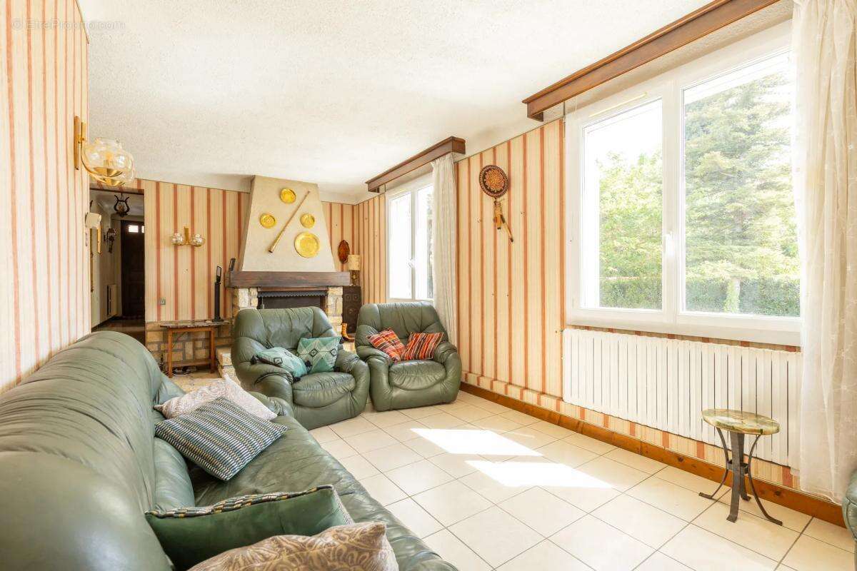 Maison à PELISSANNE