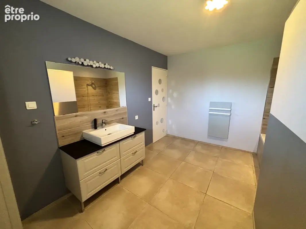 Charmante Maison Familiale avec Piscine et Maison d'Amis sur un Vaste Terrain - photo 21
