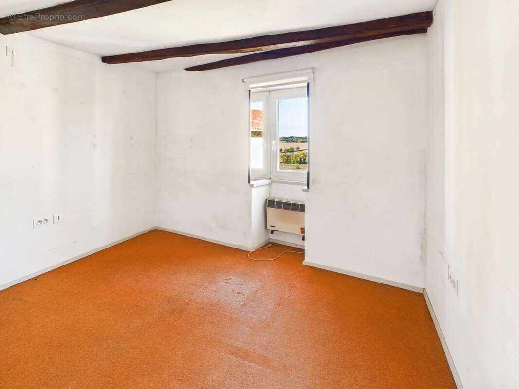 Maison à BERTRIC-BUREE