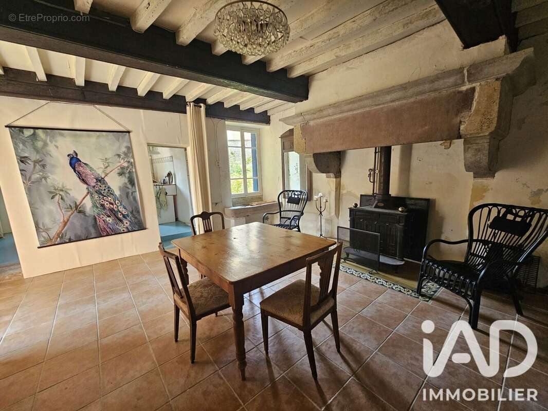 Maison 124 m² à Anchenoncourt-Et-Chazel  - photo 6