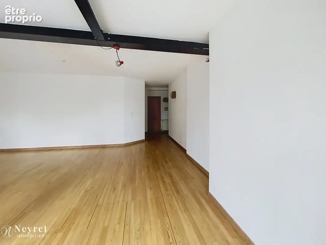 Appartement de type 3 - 85 m2 - 5ème étage - LYON 7 - Proche des quais - photo 5