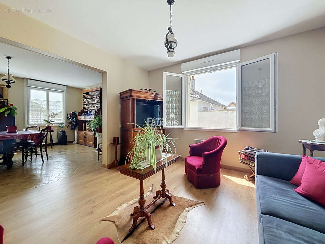 Maison 114 m² à Lithaire  - photo 6