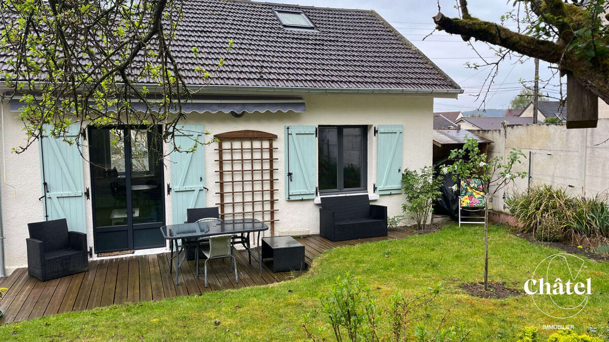 Maison à VERNEUIL-EN-HALATTE