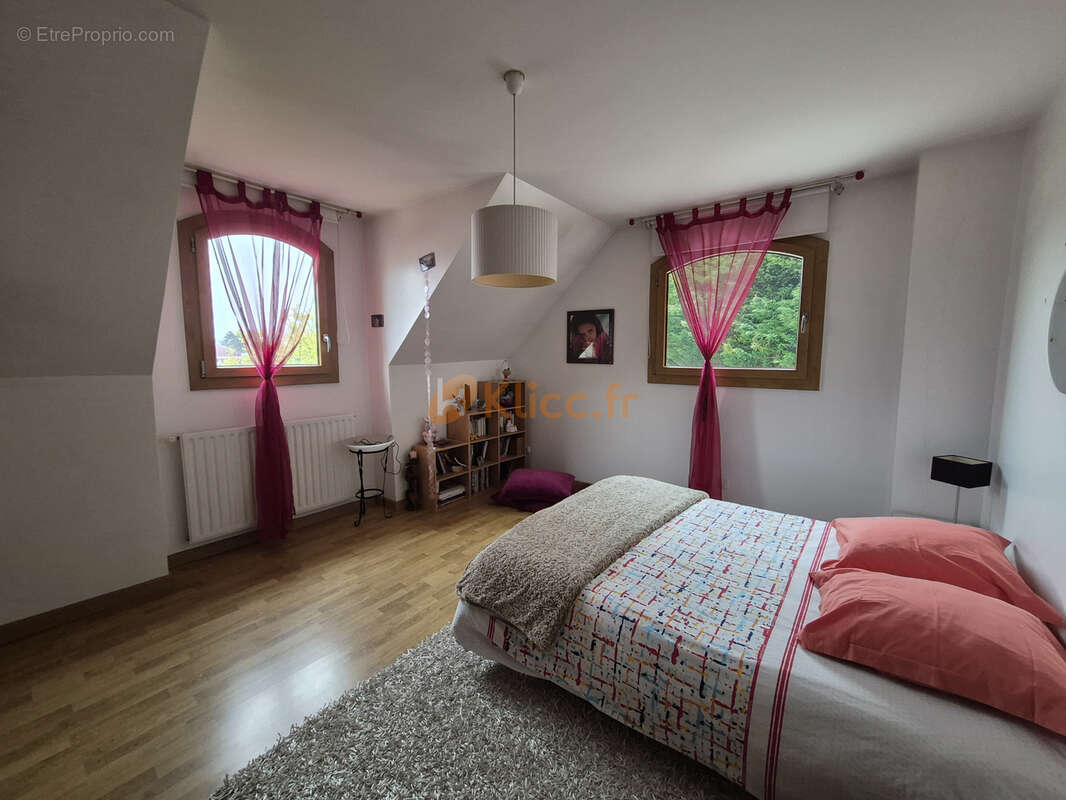 Maison à DEVILLE-LES-ROUEN