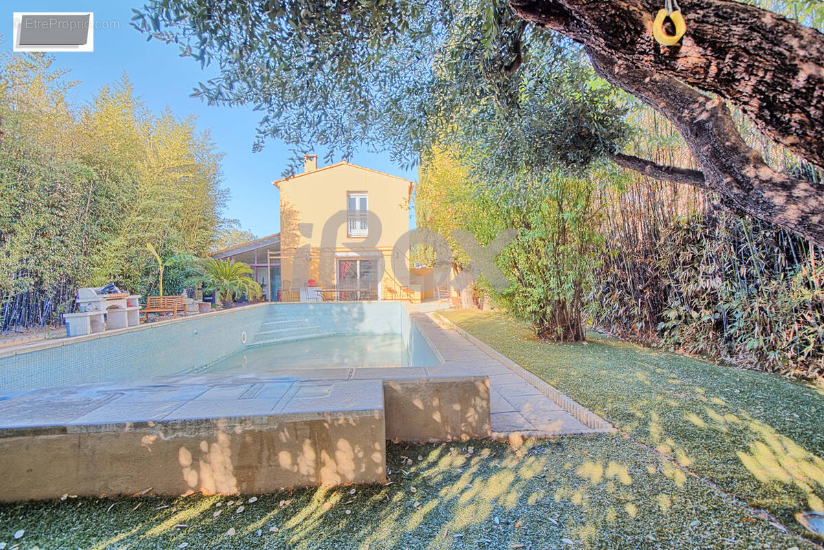 Maison à LA VALETTE-DU-VAR