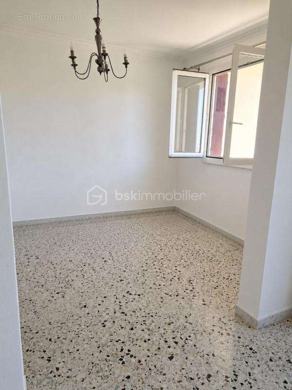 Rare VUE Féérique sur la Mer et la Ville,  appartement T4 en excellent état - photo 8