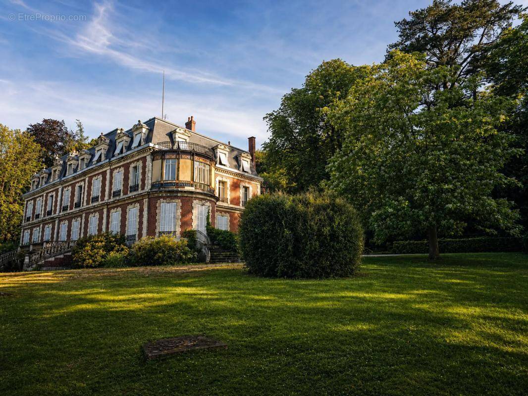 Appartement à GRUCHET-LE-VALASSE