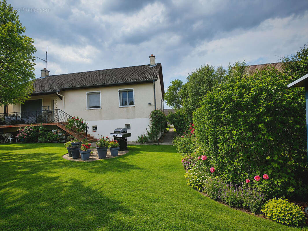 Maison tout confort à Venarey-Les-Laumes 5 pièces. - photo 2
