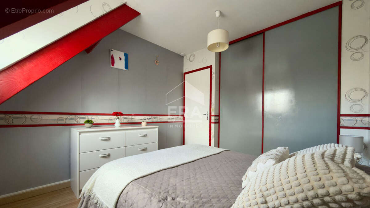 Maison à VIRY-CHATILLON